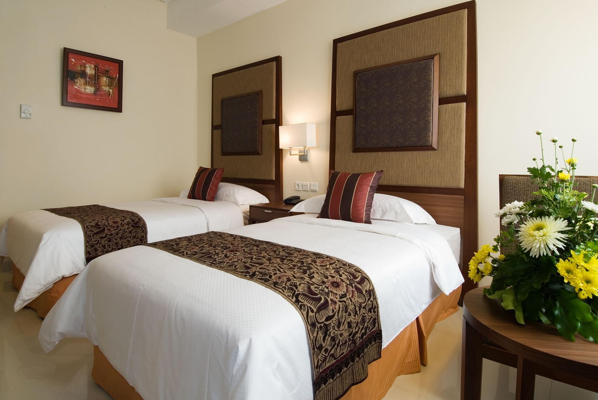 Aston Hotel 4*