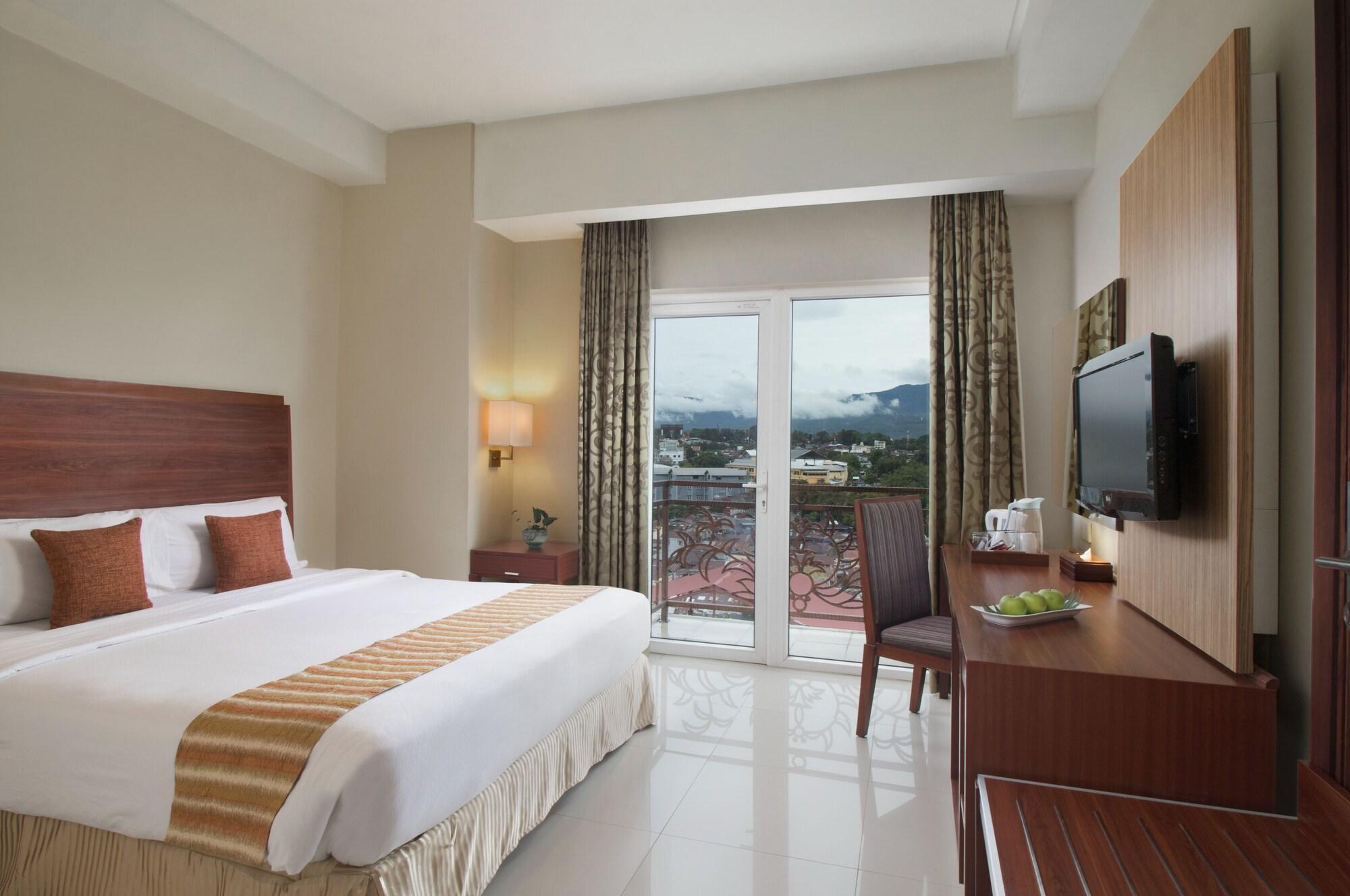 Hotel Aston Manado