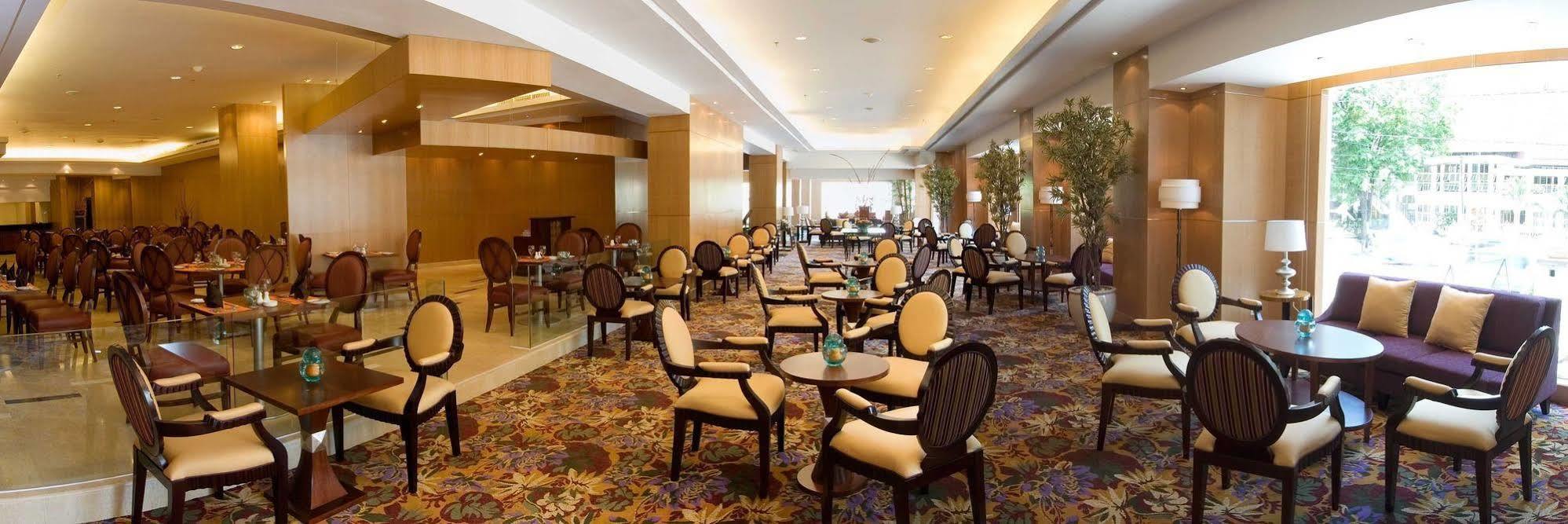 Aston 4* Manado